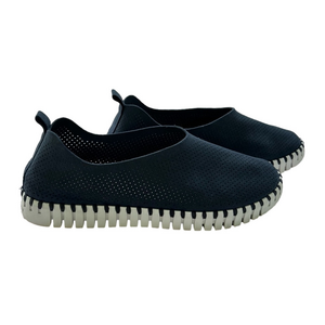 Ilse Jacobsen Hornbak Tulip Navy Blue Size 10.5-11 Slip On Sneakers Perforated